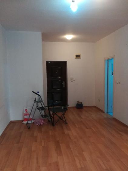 Apartament cu 2 camere decomandat în Borș