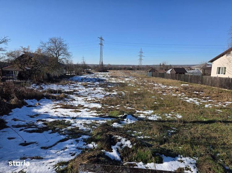Teren de 5000 mp, în Răzvad