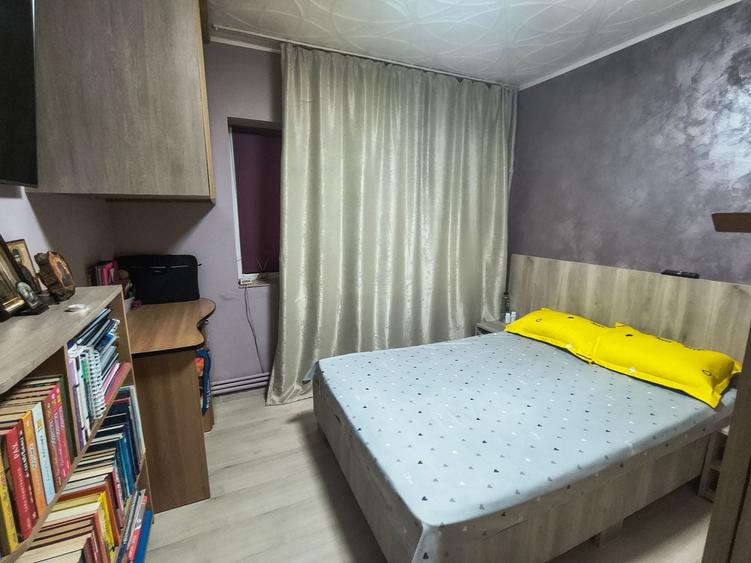 Apartament cu 2 camere decomandat în Palas