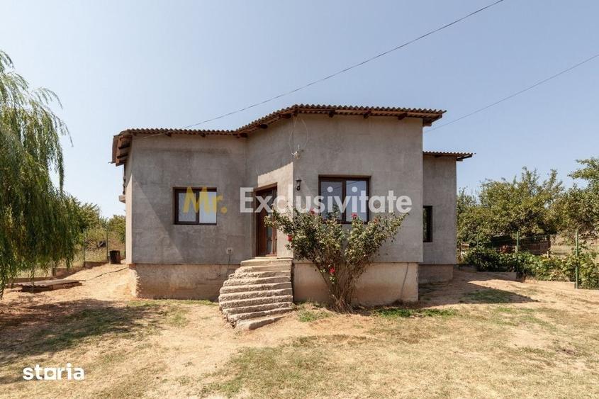 Casă cu 4 camere cu Teren 1175 Mp în Central