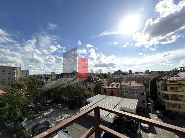 Apartament cu 3 camere decomandat, mobilat în Calea Călărașilor