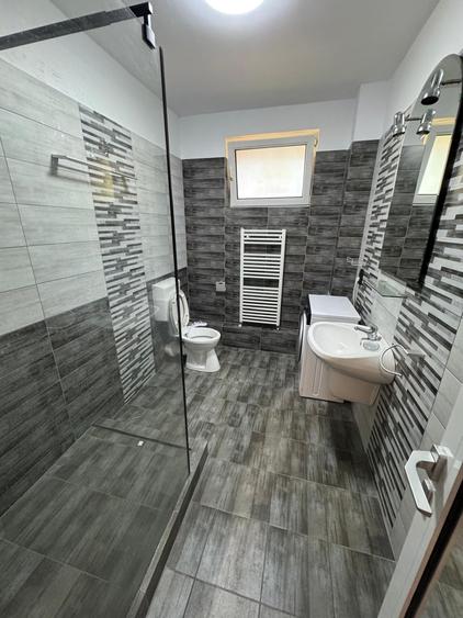 Apartament cu 2 camere semidecomandat în Dumbrăvița
