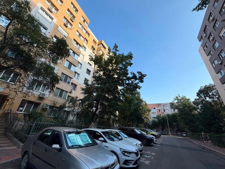 Apartament cu 2 camere decomandat în 1 Decembrie 1918
