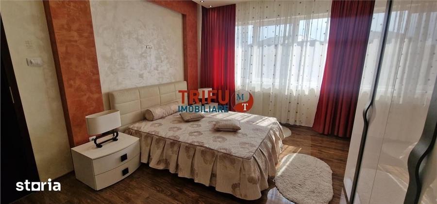 Apartament cu 4 camere decomandat în Cetate