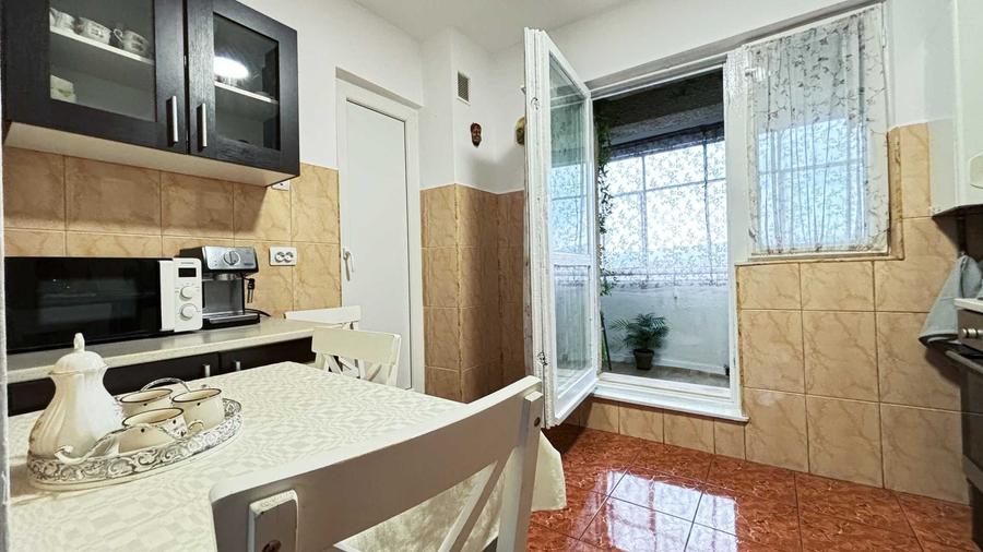 Apartament cu 3 camere decomandat în Mărăști
