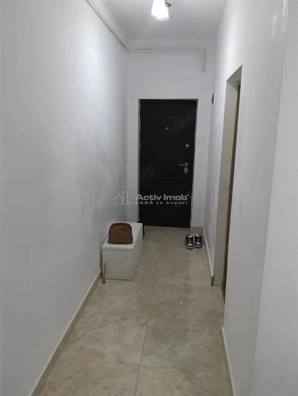 Apartament cu 2 camere decomandat în Lazu