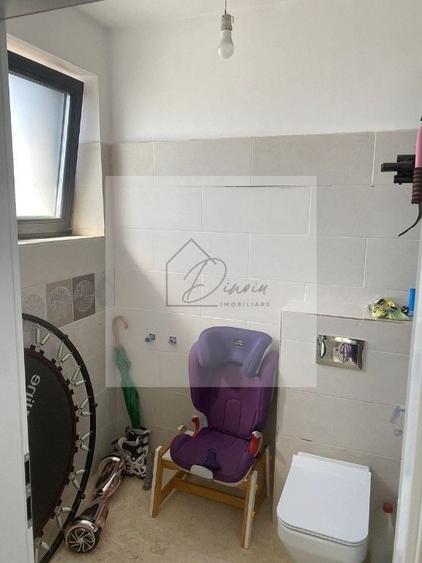 Casă individuală cu 4 camere cu Canalizare în Tunari