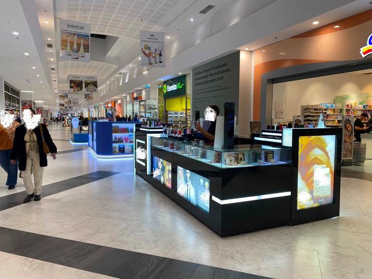 Spațiu comercial, de 8 mp, în Tunari