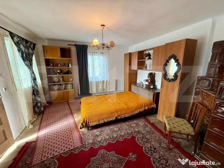 Casă cu 5 camere cu Teren 316 Mp în Central