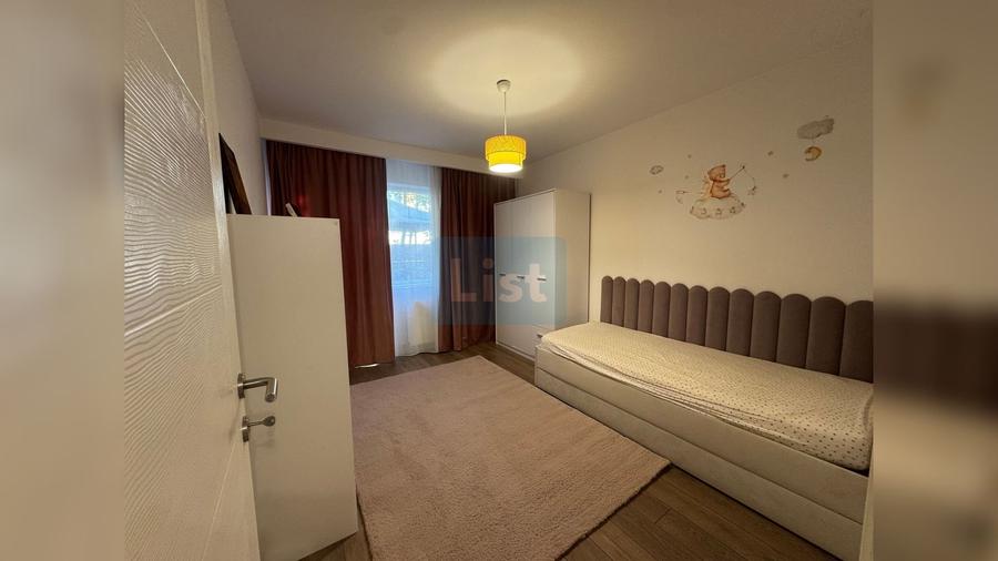 Apartament cu 3 camere semidecomandat în Grigorescu