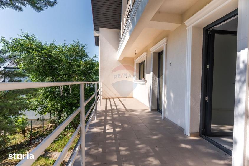 Casă cu 5 camere cu Teren 1000 Mp în Bârnova