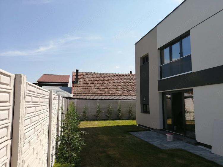 Casă cu 4 camere cu Teren 300 Mp în Ciarda Roșie