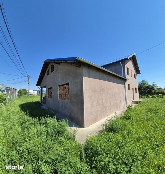 Casă cu 5 camere cu Teren 1700 Mp în Luizi-Călugăra