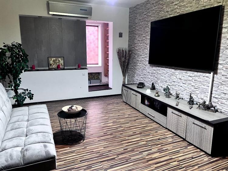 Apartament cu 2 camere decomandat, mobilat în Titan