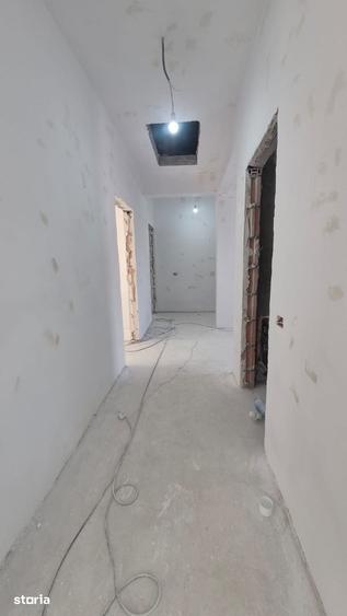 Casă cu 4 camere cu Teren 500 Mp în Ghencea