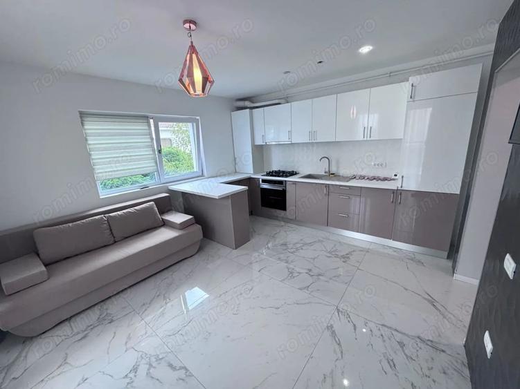 Apartament cu 3 camere semidecomandat în Dumbrăvița