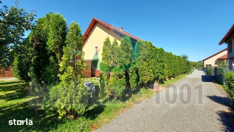 Casă cu 6 camere cu Teren 1061 Mp în Săcălășeni
