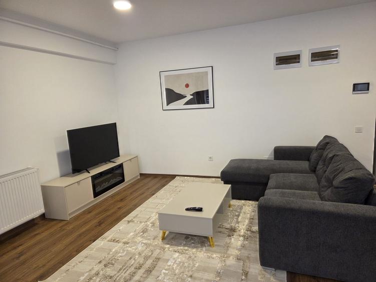Apartament cu 2 camere decomandat în Triaj