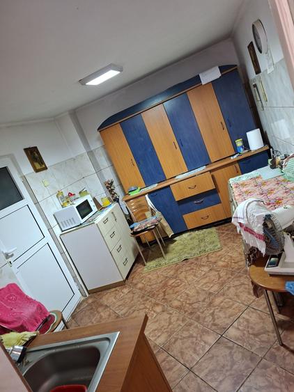 Casă cu 4 camere în Alexandriei