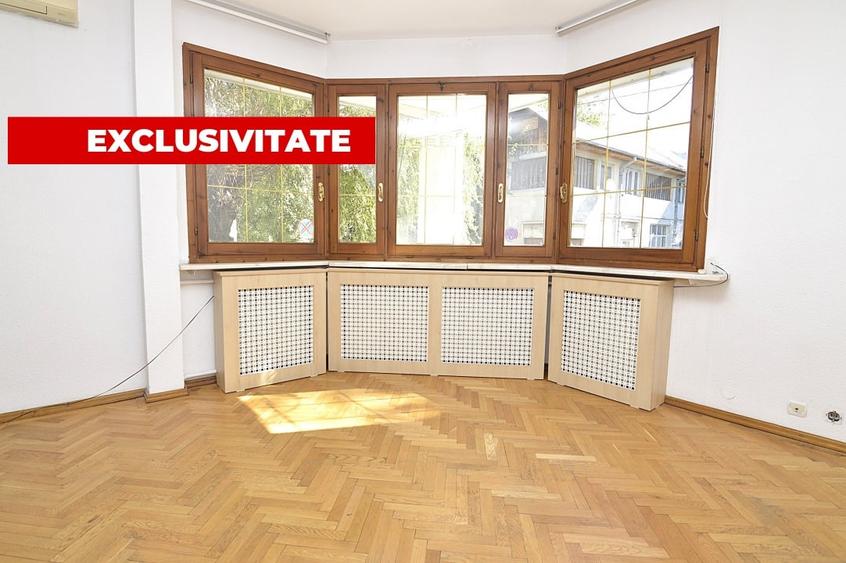 Casă individuală cu 8 camere cu Garaj în Gara de Nord