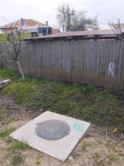 Teren de 1300 mp, în Castranova