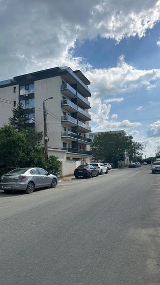 Teren Construcții intravilan de 1000 mp, în Est
