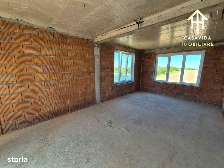 Casă cu 4 camere cu Teren 220 Mp în Central