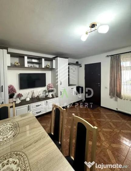 Apartament cu 3 camere semidecomandat în Central