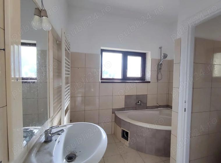 Casă cu 2 camere cu Teren 400 Mp în Bartolomeu