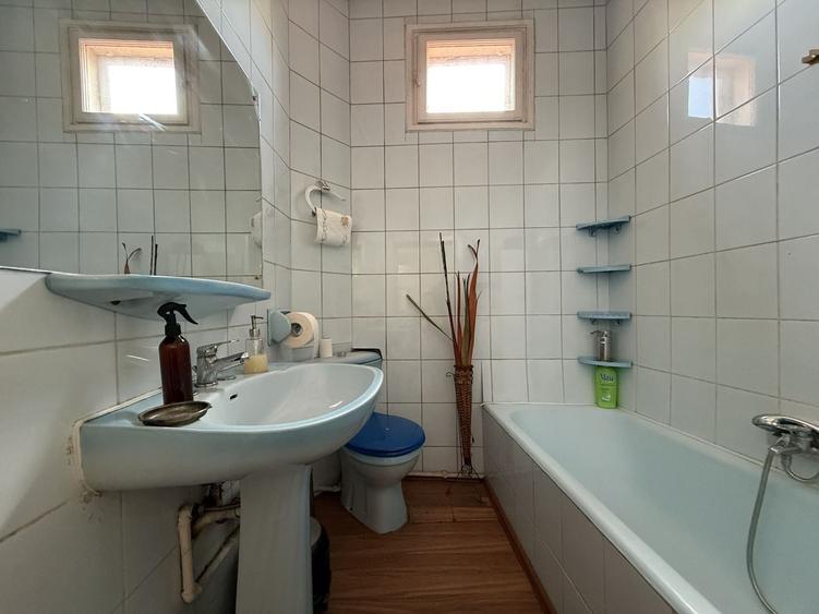 Apartament cu 6 camere decomandat, mobilat în Ultracentral