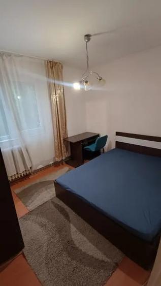 Apartament cu 2 camere decomandat în Podu Roș