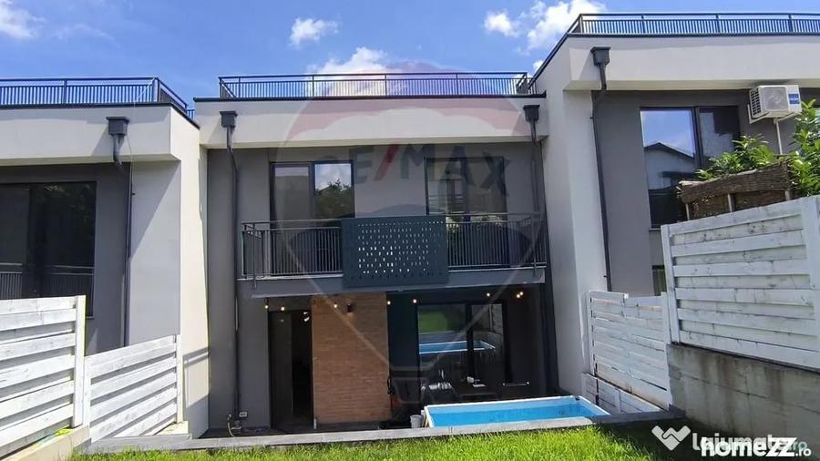 Casă cu 4 camere cu Teren 180 Mp în Borhanci