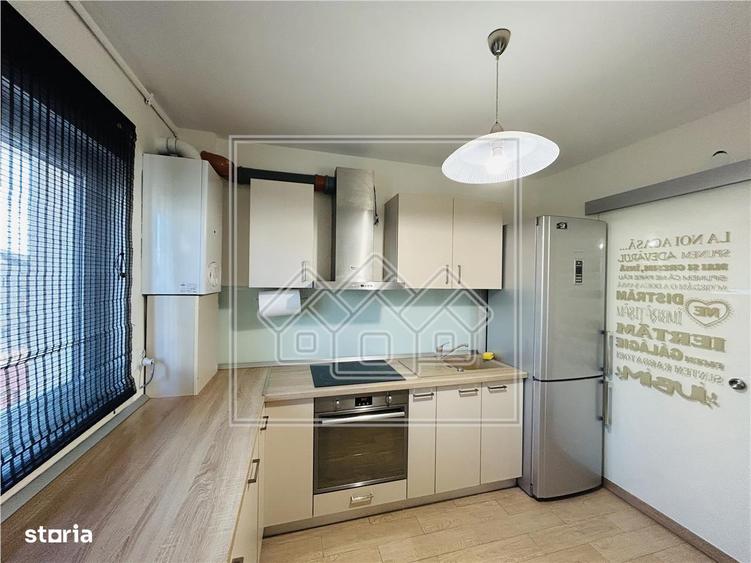 Apartament cu 3 camere în Calea Dumbrăvii