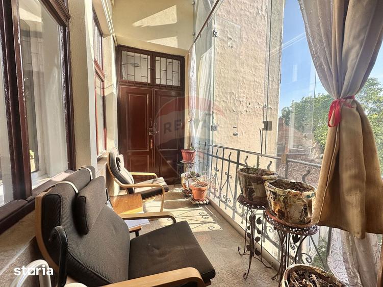 Apartament cu 4 camere, mobilat în Central
