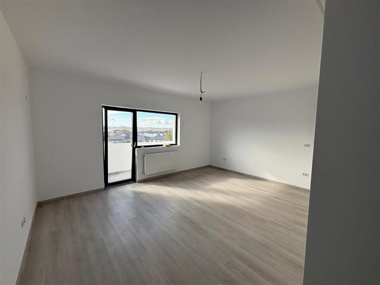 Apartament cu 2 camere semidecomandat în Dancu
