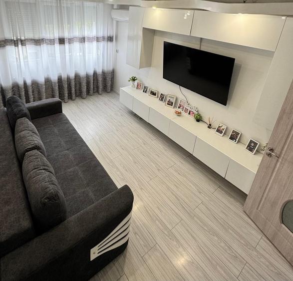Apartament cu 2 camere decomandat în Exterior Vest