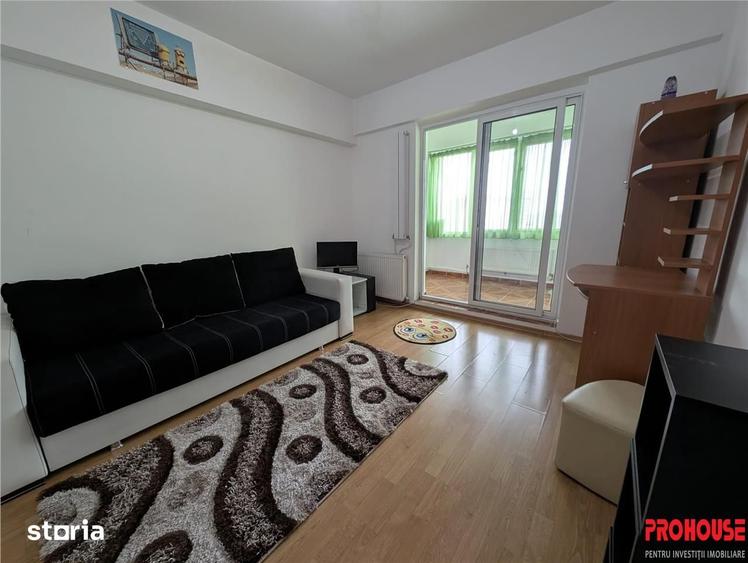 Apartament cu 3 camere semidecomandat în Ultracentral