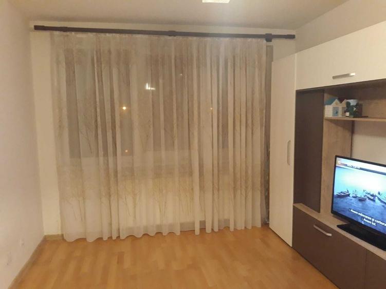 Apartament cu 2 camere decomandat în Exterior Vest