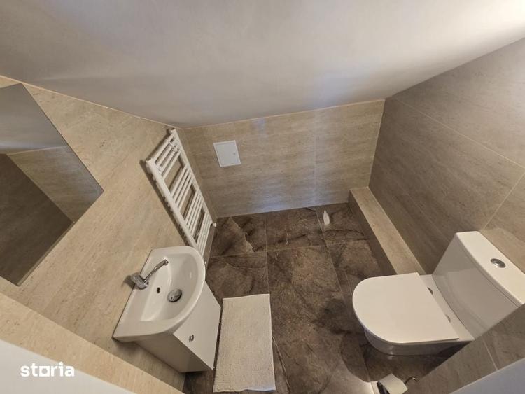 Casă cu 5 camere cu Teren 335 Mp în Jucu