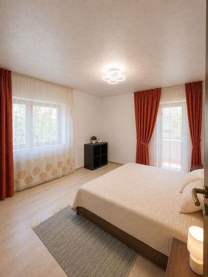 Casă cu 5 camere cu Canalizare în Central