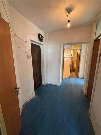 Apartament cu 2 camere decomandat în Tei
