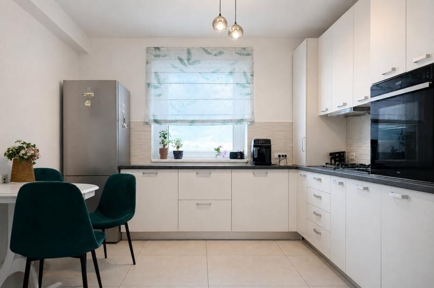Apartament tip penthouse | Tractorul – Coresi | loc de parcare - 2