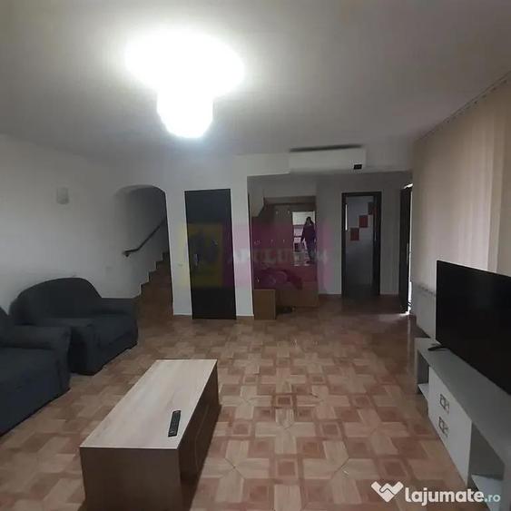 Casă cu 7 camere cu Teren 280 Mp în Antiaeriană