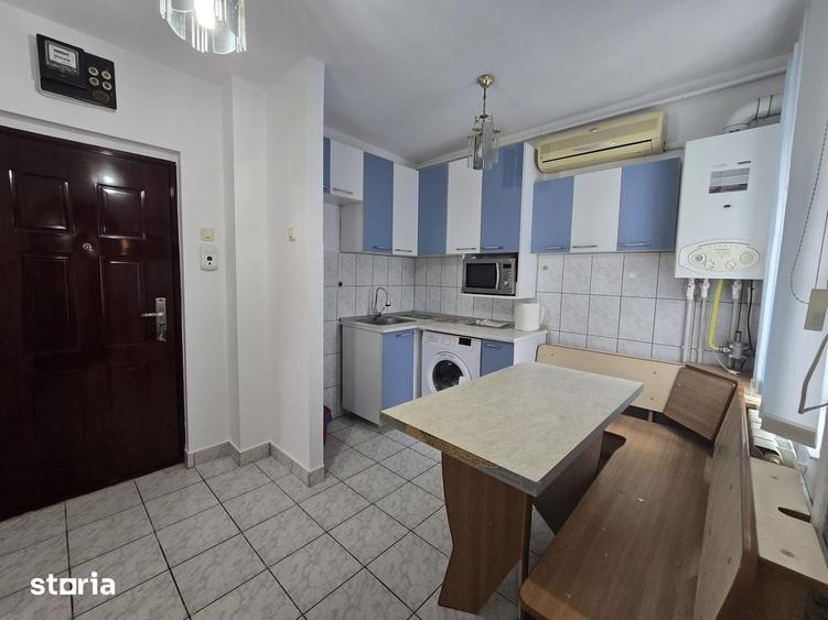 Apartament cu 2 camere decomandat în Micro 14
