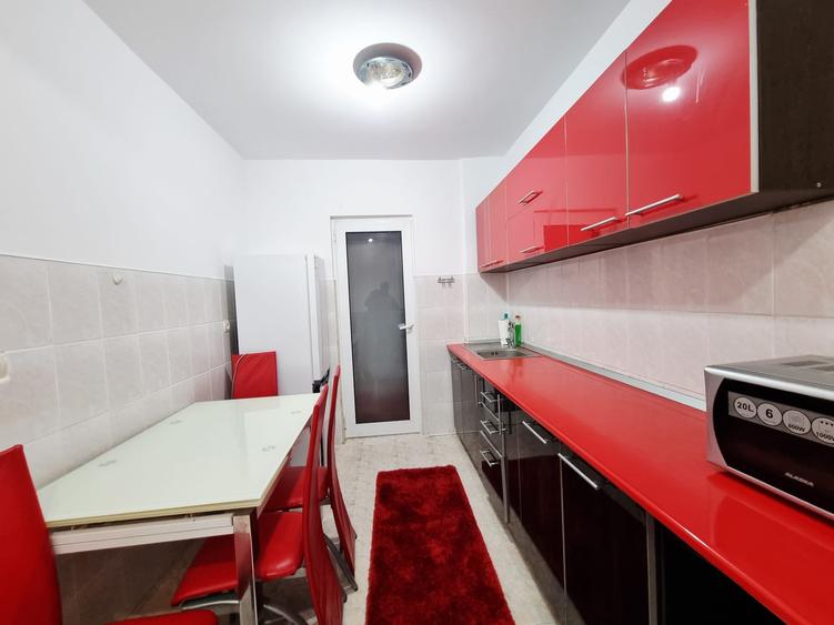 Apartament cu 2 camere semidecomandat, mobilat în Mazepa 1