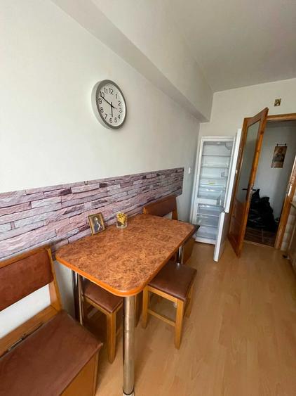 Apartament cu 3 camere decomandat în Obcini