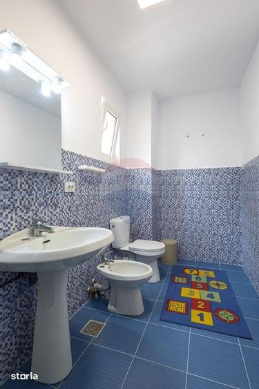 Casă cu 6 camere cu Teren 500 Mp în Băi