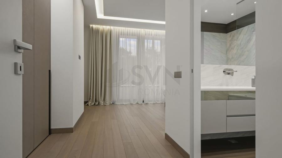 Apartament cu 5 camere semidecomandat, mobilat în Kiseleff