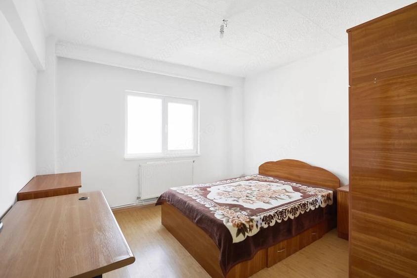 Apartament cu 4 camere decomandat în Găvana