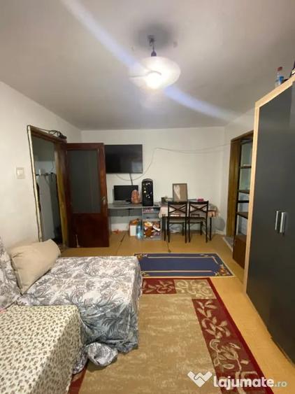 Apartament 3 camere conf 2 zona Viziru 1 - 2